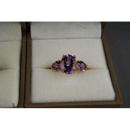 685 - Three 9k gold mounted rings all set with semi precious stones, gross weight 10.1g