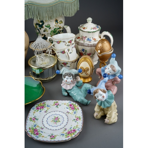 153 - A group of ceramics, including a Masons Ironstone Chartreuse table lamp, a Royal Albert Petit point ... 