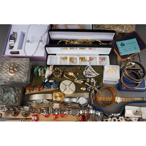 163 - A box of silver, gold plated costume and fashion jewellery, to include paste set brooches, earrings,... 