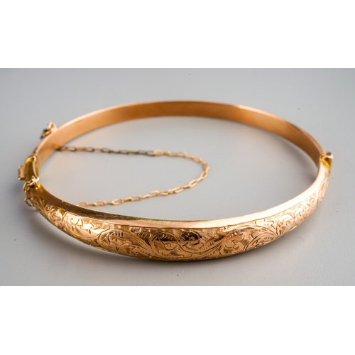 170 - 9 ct gold bangle, gross weight 6.5g