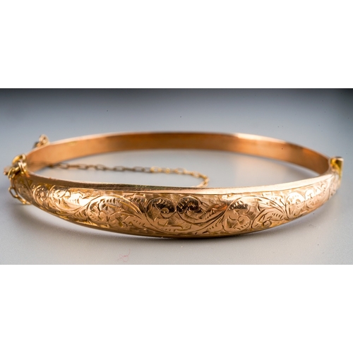 170 - 9 ct gold bangle, gross weight 6.5g