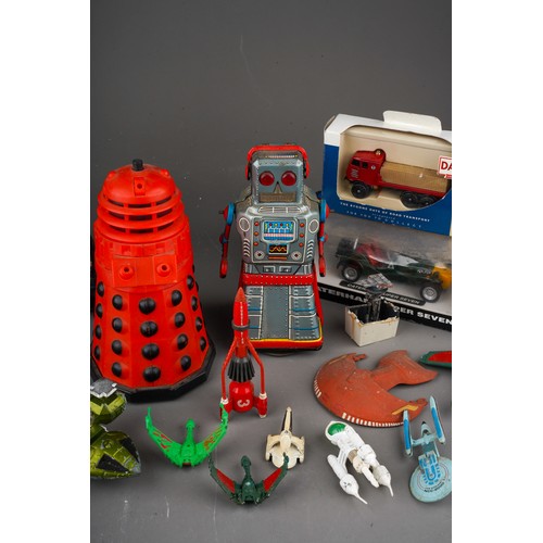 369 - A collection of vintage toys to include: Japanese KO (Yoshiya) tinplate Robot windup, moving action ... 