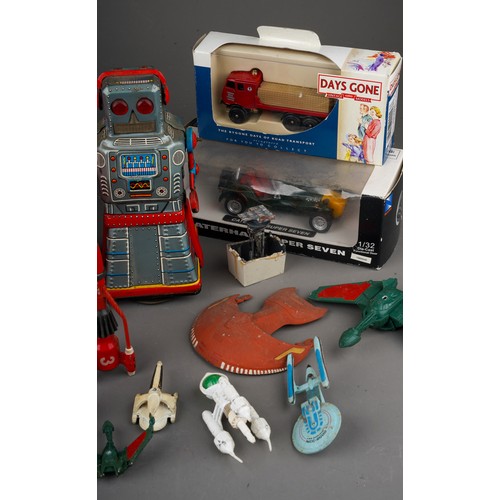 369 - A collection of vintage toys to include: Japanese KO (Yoshiya) tinplate Robot windup, moving action ... 