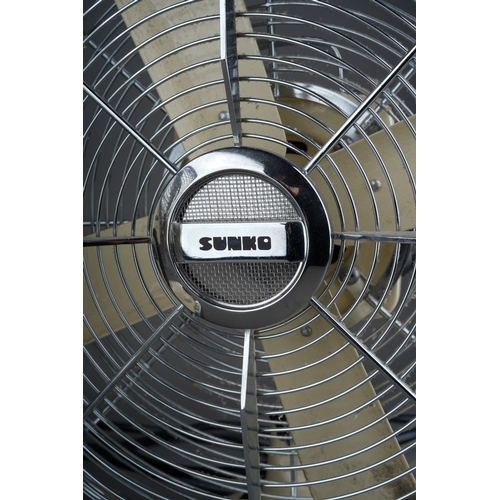 728 - A pair of Modern Retro Sunko classic table fans, cream and chrome, electrified not tested (2)