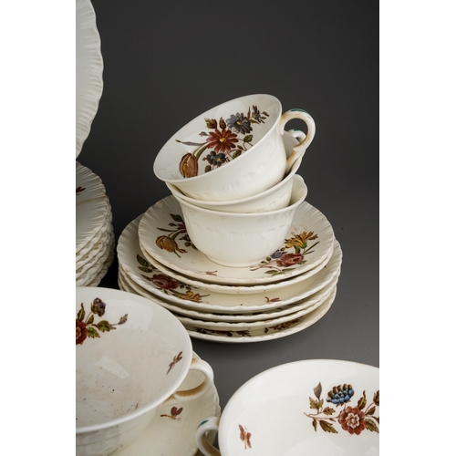 742 - Assorted ceramics to include: Carlton Ware blush ivory 268930 vase; cottage ware butter dish and cov... 