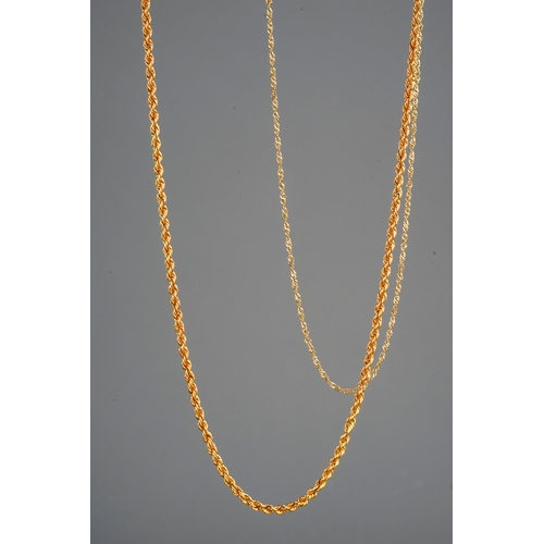 900 - 9 ct gold chain, gross weight 2.55g, approx 24 cm long folded together with an 18 ct gold fine chain... 