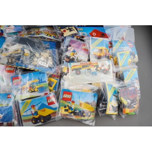 917 - A box of boxed and loose Lego including Lego System, Lego Technic, LegoLand etc.  Contents not check... 