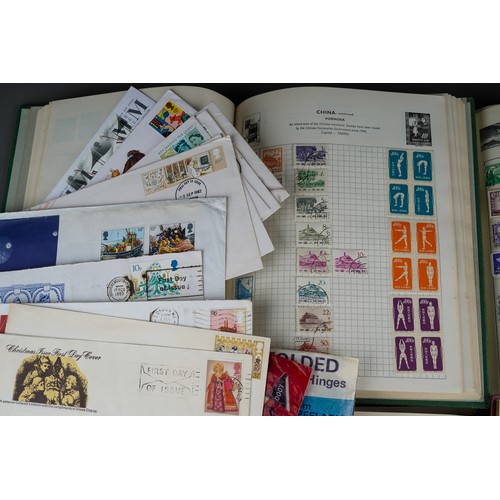 936 - A box containing 5 stamp albums and loose stamps including World Stamps, School Boy collections