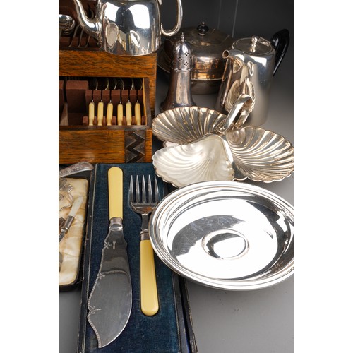 940 - An early 20th Century Canteen of EPNS Old English pattern cutlery and a box of assorted silver plate... 