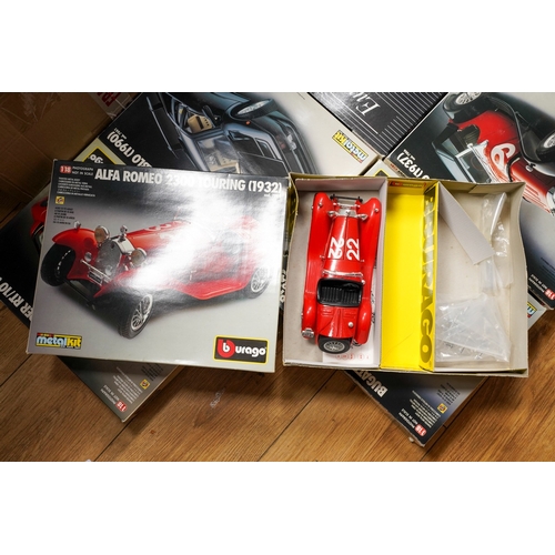 280 - Two boxes of mostly Burago boxed diecast model vehicles, comprising nine Burago 1:18, 1:24 and 1:25 ... 