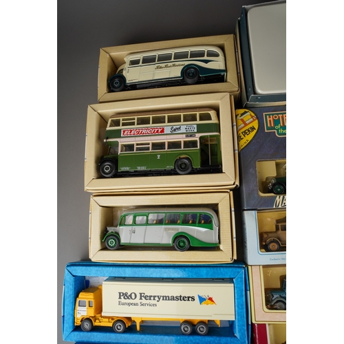 281 - A box of mostly boxed Corgi Lledo and other diecast vehicles, including 80103 limited edition Fowler... 