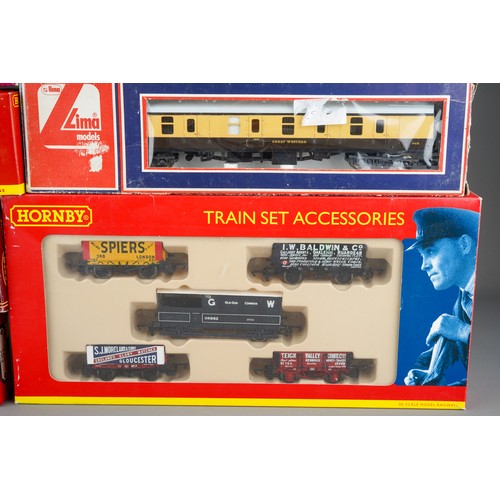 354 - Collection of assorted OO Gauge carriages by Hornby, Airfix and Lima