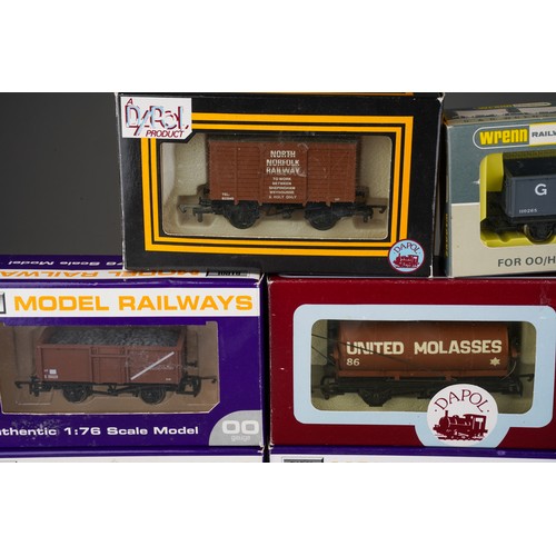 366 - Assortment of OO Gauge wagons from Bachmann, Wrenn, and Dapol x 11