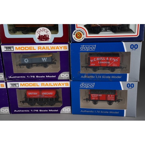 366 - Assortment of OO Gauge wagons from Bachmann, Wrenn, and Dapol x 11