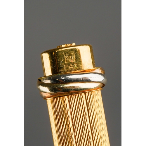 444 - A gold-plated Must de Cartier Vendome Trinity oval ballpoint pen, length approx 13cm, numbered 20342... 