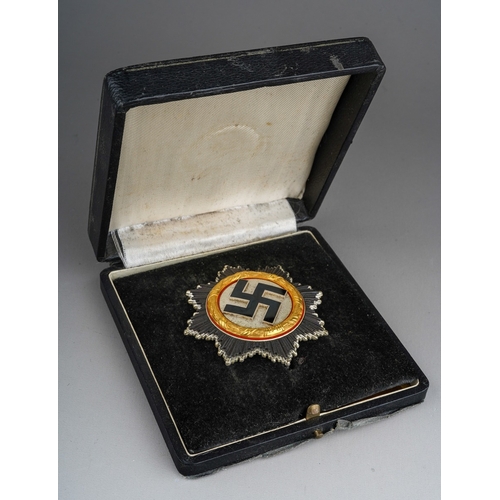 457 - WW2 Third Reich 'Deutsches Kruez' ( German Cross ) award. 4 rivet version. Maker marked 