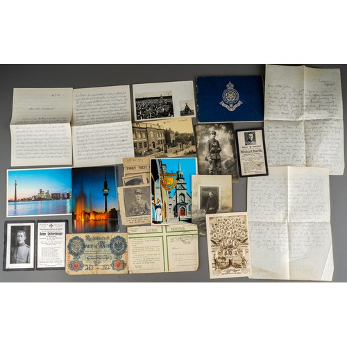 469 - Collection of German WWI era militaria to include letters, death notices, postcards etc.