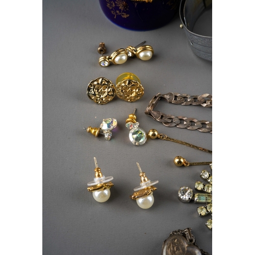 679 - Collection of costume jewellery to include Limoges box, pearls, silver chain and charm bracelet, ear... 