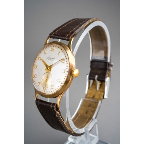 800 - An Accurist 9 ct gold gents 21 jewel antimagnetic wrist watch on leather strap, gross weight approx ... 