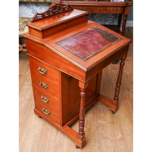 955 - An early 20th Century mahogany Davenport desk, fitted top section above leather slope front, each si... 