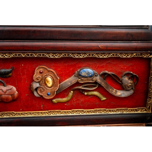 142 - A pair of 20th century Chinese floorstanding screens on separate stands, each decorated in the form ... 