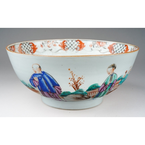 181 - A late 18th / early 19th century Chinese export porcelain bowl, foliate design to the inner rim, con... 