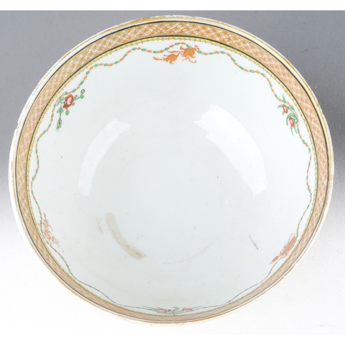 204 - A late 18th century small Chinese export bowl, hand decorated with Neo-Classical decoration and oval... 