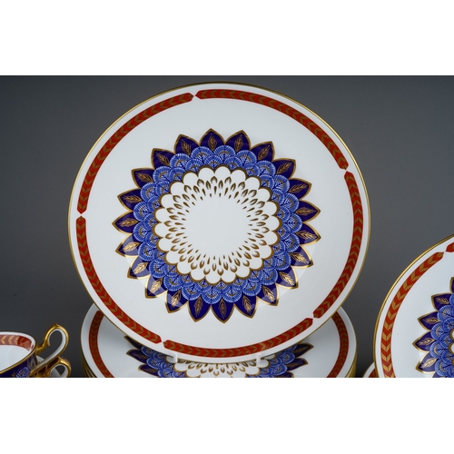 293 - A twenty four piece Royal Crown Derby Quail pattern part dinner service, comprising six dinner plate... 