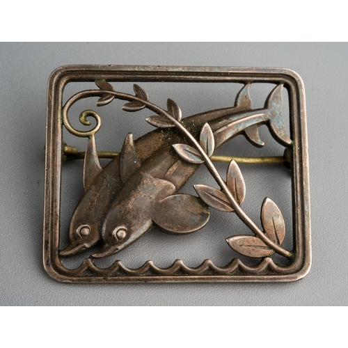 328 - A Georg Jensen silver double dolphin brooch, no: 251 designed by Arno Malinowski, stamped Sterling D... 