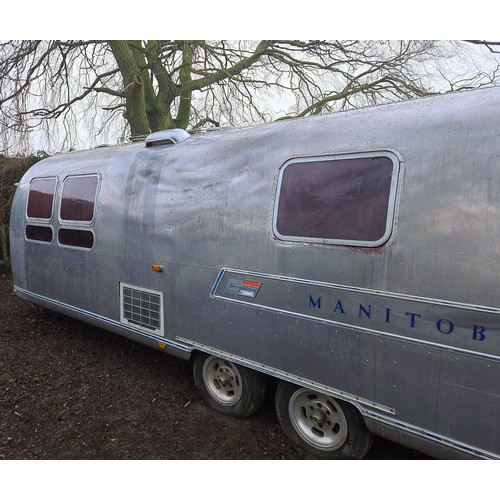 329 - A 1976 Airstream Manitoba travel trailer,
serial number and original plaques present on outside of i... 