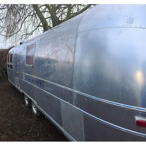 329 - A 1976 Airstream Manitoba travel trailer,
serial number and original plaques present on outside of i... 