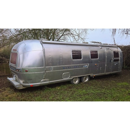 329 - A 1976 Airstream Manitoba travel trailer,
serial number and original plaques present on outside of i... 