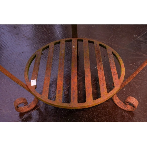 467 - A cast iron circular Mexican hat pig trough, fitted on a separate circular base, diameter 70cm x hei... 