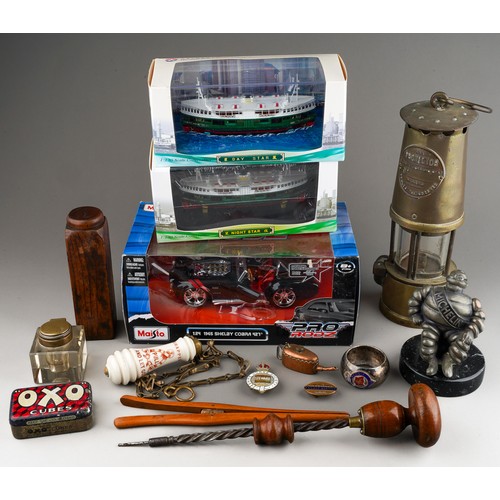 476 - Collection of collectables to include model ships, miners lamp, ink well, Michelin man figure, model... 