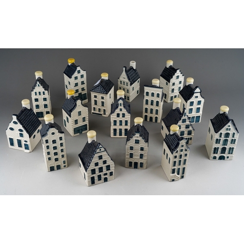 498 - A collection of KLM Blue Delft's houses, Bols Amsterdam 1575 to include the numbers 25, 26, 27, 28, ... 