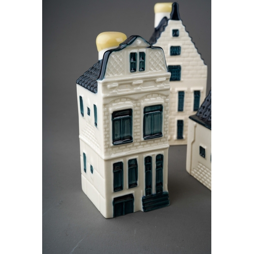 502 - A collection of KLM Blue Delft's houses, Bols Amsterdam 1575 to include the numbers 70, 71(x2), 72, ... 