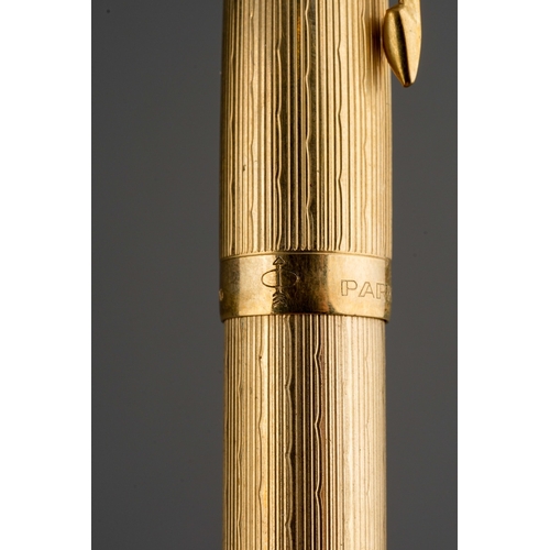 777 - Boxed Parker 61 9 ct gold pen, engine turned decoration