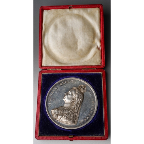 857 - Official silver medal commemorating the Golden Jubilee of Queen Victoria in 1887, designed by the me... 