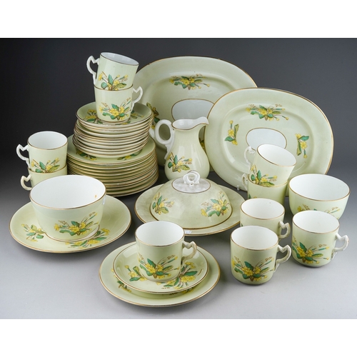 884 - An English bone china early 20th Century Primrose pattern breakfast service, pattern no 6641 to incl... 