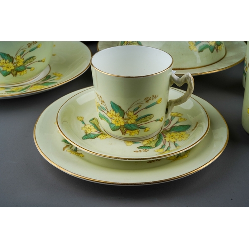 884 - An English bone china early 20th Century Primrose pattern breakfast service, pattern no 6641 to incl... 