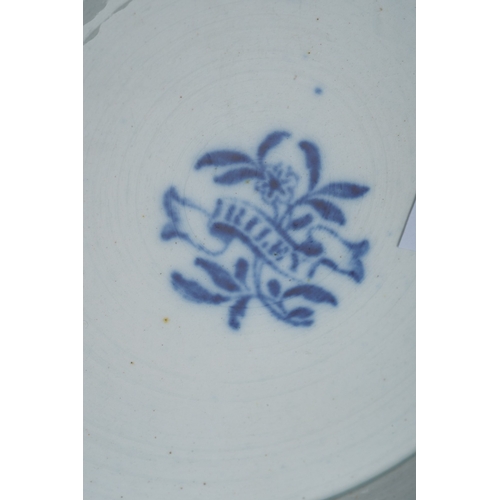 890 - An English, circa 1790, blue and white transfer printed tea bowl decorated with attendants with larg... 