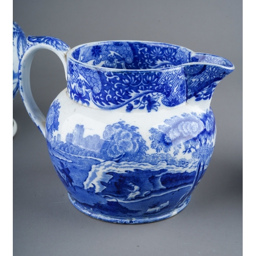 890 - An English, circa 1790, blue and white transfer printed tea bowl decorated with attendants with larg... 