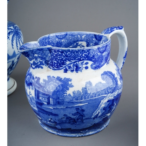 890 - An English, circa 1790, blue and white transfer printed tea bowl decorated with attendants with larg... 