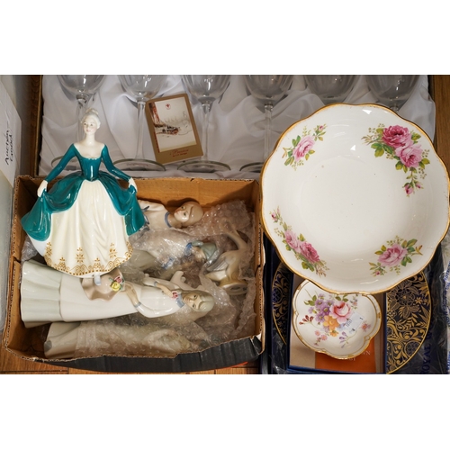 1074 - Assorted ceramics to include: part 1930s dinner service decorated with County Cottage (a/f); Royal A... 