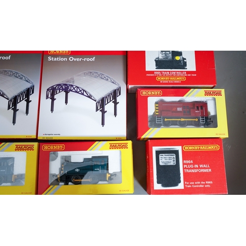 1103 - A collection of boxed Hornby (China) and Hornby Railroad to include: R3065 BR Class 06 Diesel 06008 ... 