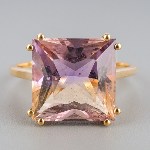 579 - Gemporia ametrine ring, weight 4.2 grams.