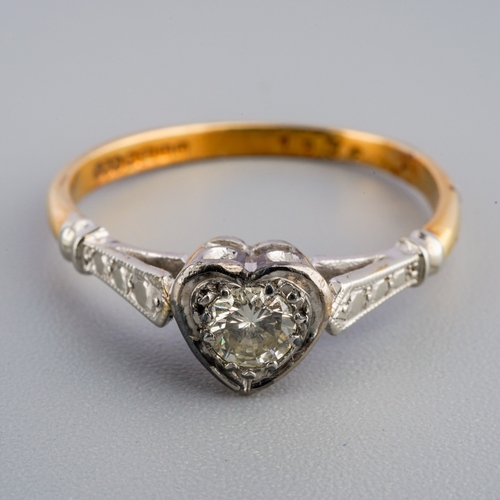 600 - 18 ct gold Diamond heart shaped ring , gross weight 2.4g