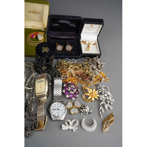 751 - Group of costume jewellery including brooches, earrings, necklaces, watches etc