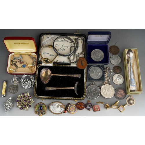 752 - Collection of coins, costume jewellery and silver items to include silver sugar tongs (29g), silver ... 