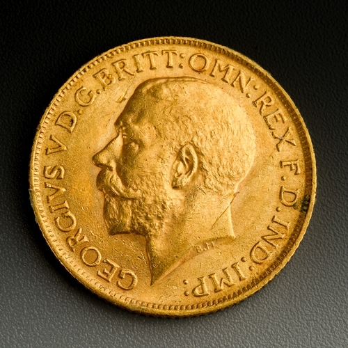 960 - 1913 gold full sovereign